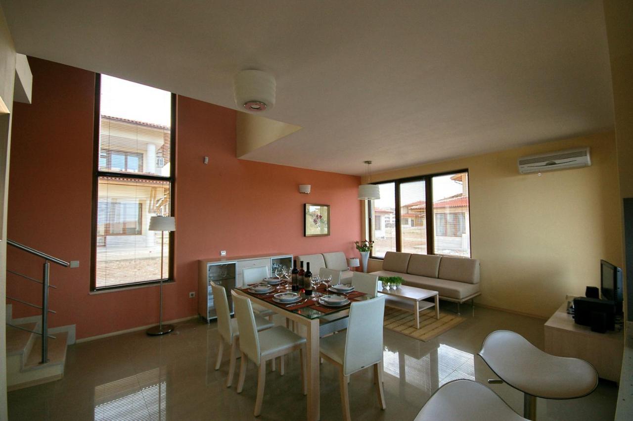 Lighthouse Apartments And Villas Baltschik Exterior foto