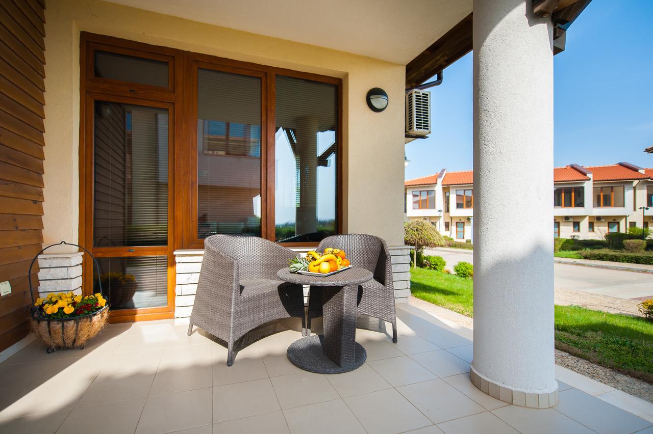 Lighthouse Apartments And Villas Baltschik Exterior foto